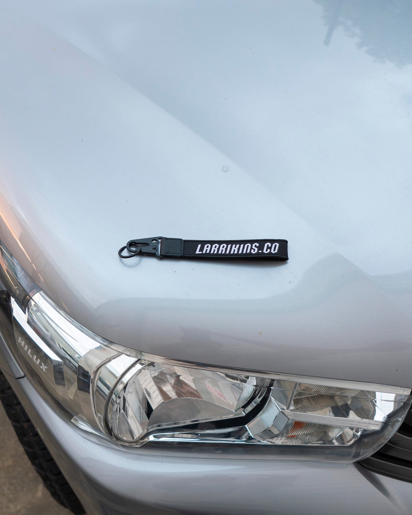 Larrikins Clip Tag